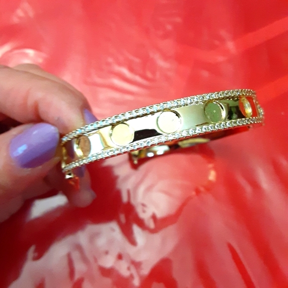 Stainless steel bangle 18kt gold plated - Picture 3 of 9